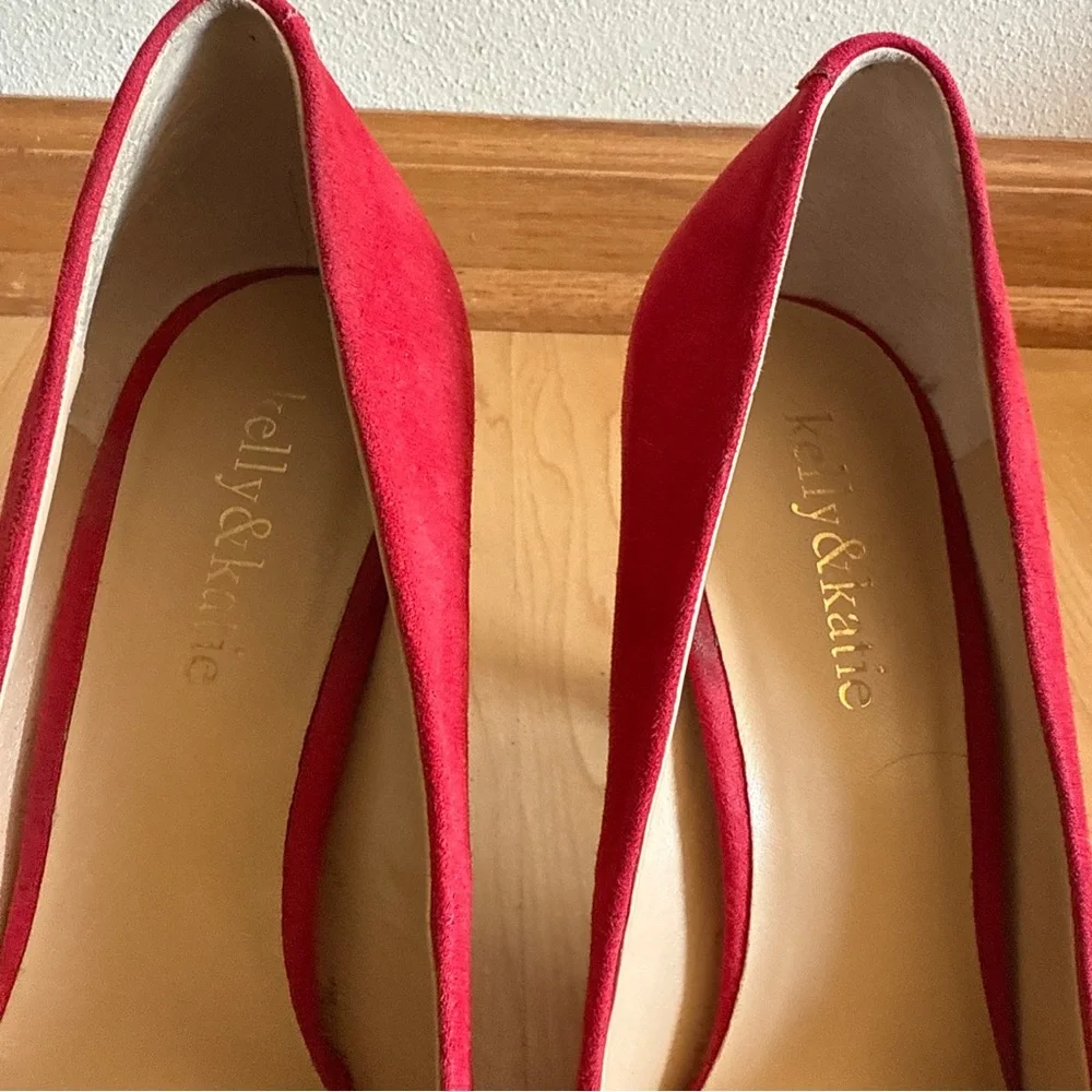 Kelly & Katie Isabel Women’s Red Faux Suede Round-Toe Pumps Heels, Size 8.5